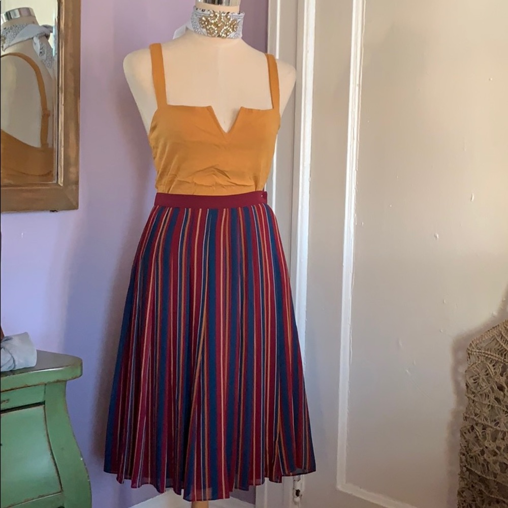 Ann Taylor pleated strip skirt